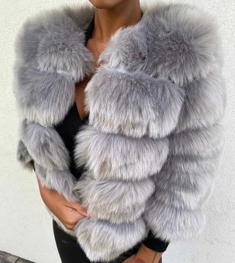 Nikola ihova OnlyFans-Bilder