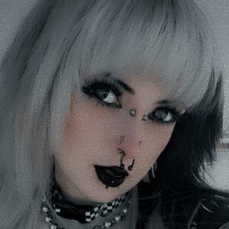 Emmamaybyte OnlyFans-Model