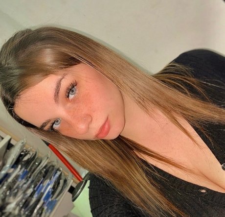 Micaela Perlezzi Titten OnlyFans