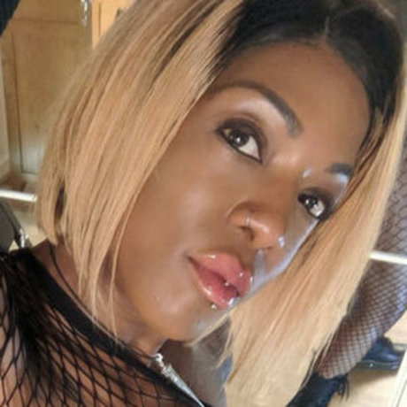 Mistress Kiana OnlyFans Leaj