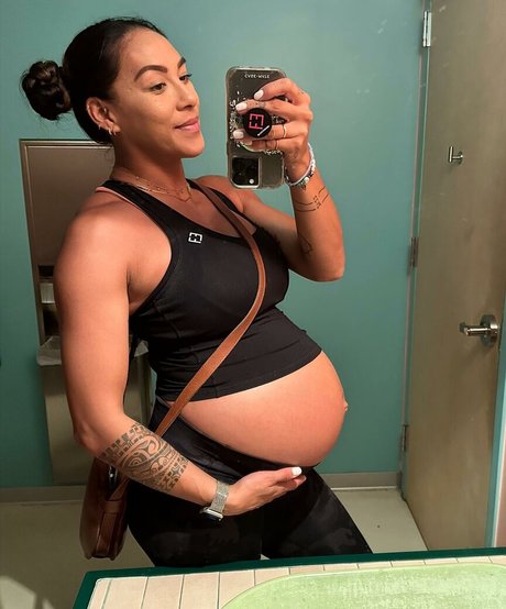 Hannah Eden Fitness OnlyFans schlank