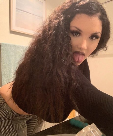 Mia Lombardi Gratis OnlyFans