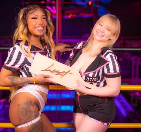 Acidhousecat OnlyFans Striptease