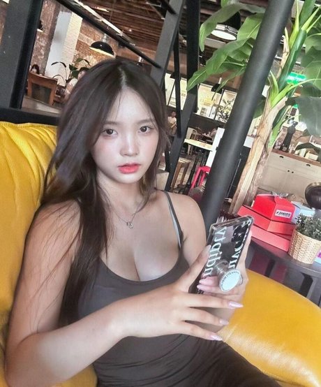 Serimm11 Nacktbilder geleakt