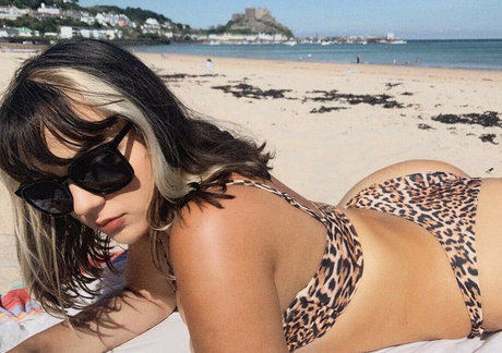 Lularobs OnlyFans Bilder