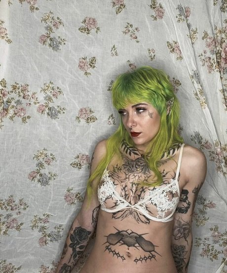 Avalon Valore OnlyFans Sextape