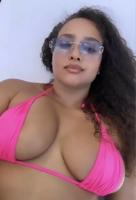 Demetria Obilor Leaks von Nacktbildern auf OnlyFans