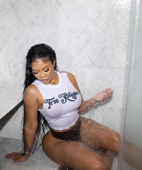 Chinesekitty NurlyFans-Pornoleaks