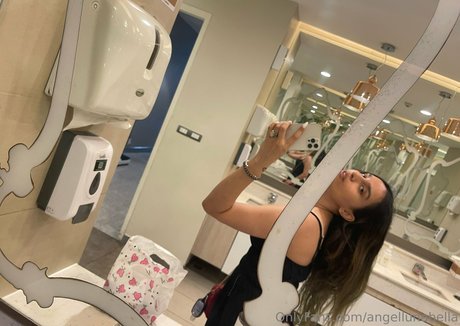 angellunabella OnlyFans Lesbisch