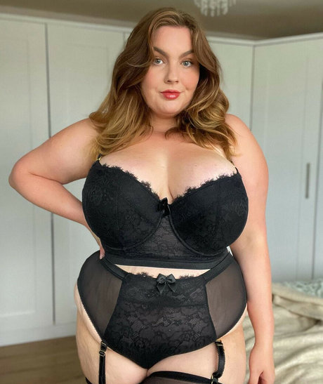 Lauren Dungey Sexy OnlyFans