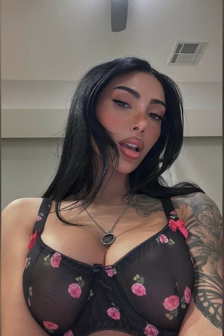 Rose Zara Nacktbilder OnlyFans