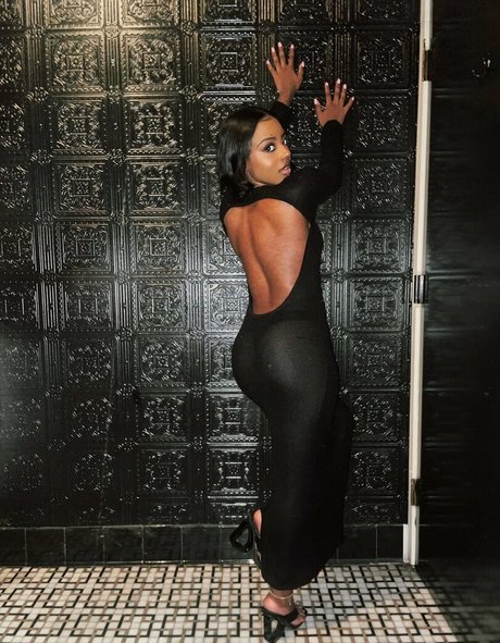 DivyaAdu OnlyFans Nacktfotos