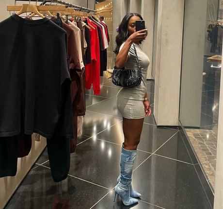 DivyaAdu OnlyFans Archiv