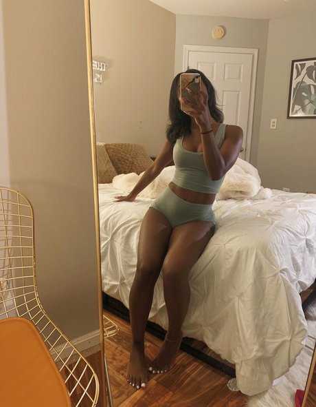 DivyaAdu OnlyFans Model Fotos