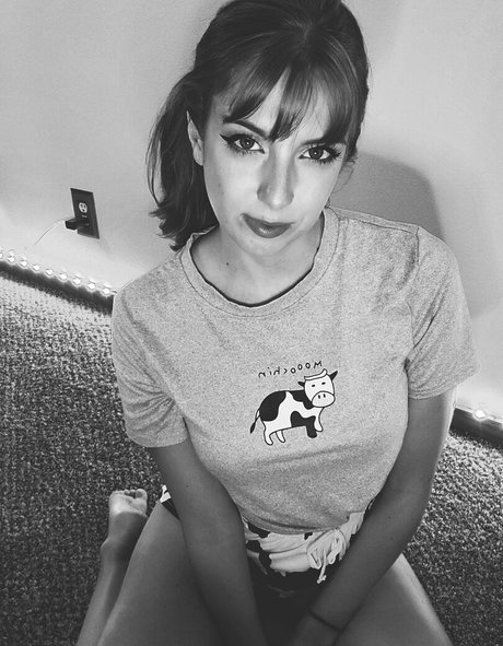 MaryMajora OnlyFans Star