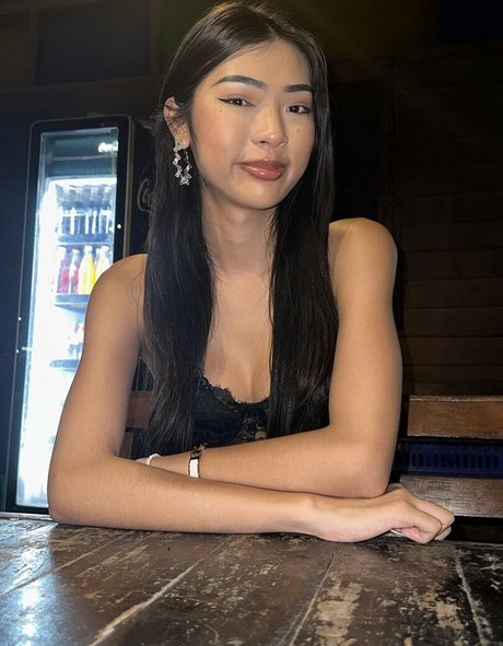 SgLily OnlyFans Striptease