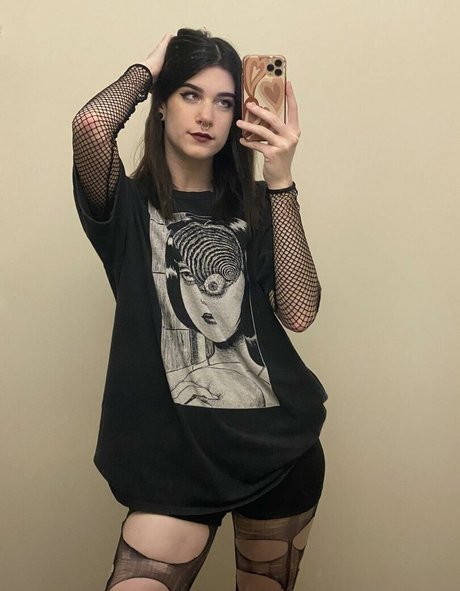 Trashpotatopie Nackt auf OnlyFans