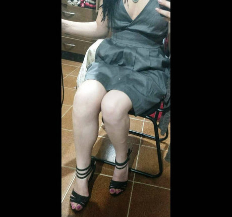 Isa pes Nacktbilder von OnlyFans