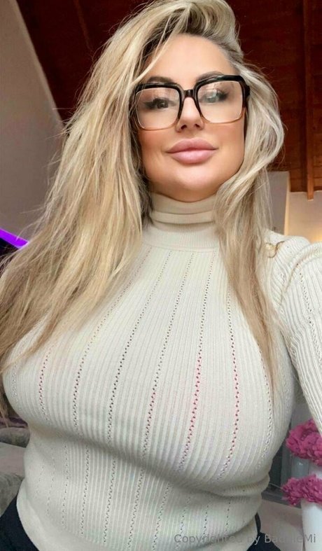 baddiemi OnlyFans-Pornoleak