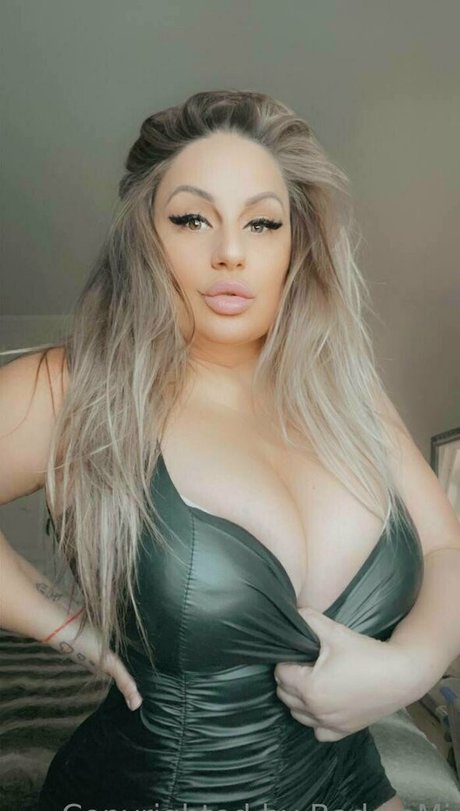 baddiemi OnlyFans-Bilder geleakt