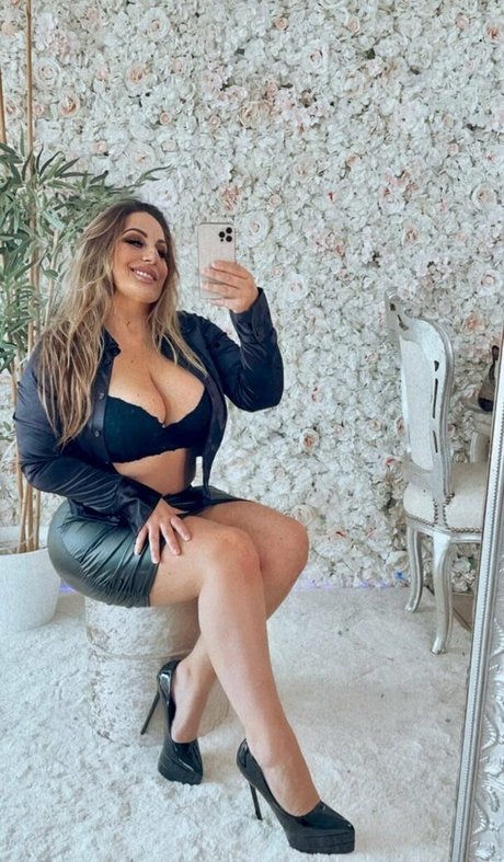 baddiemi Nacktbilder OnlyFans geleakt