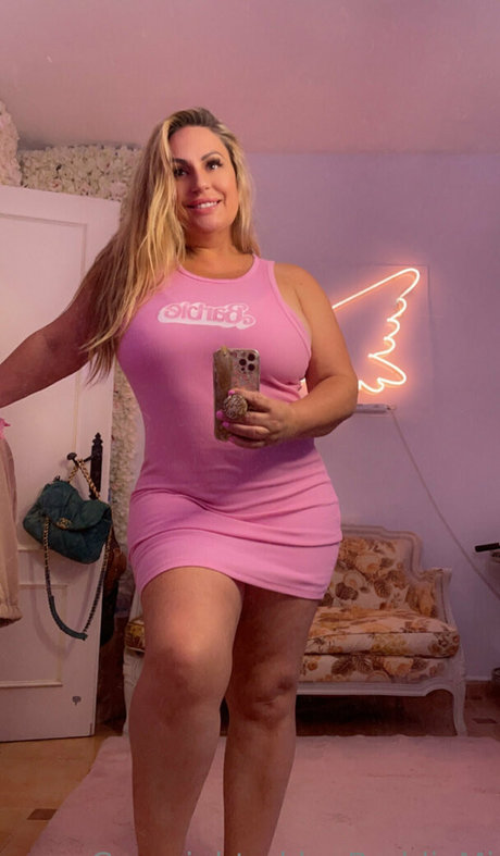 baddiemi OnlyFans-Pornoleak