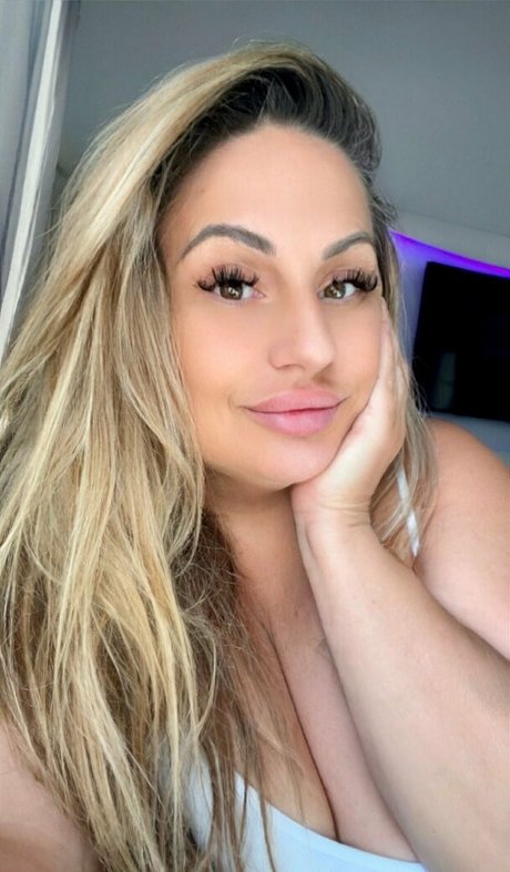 baddiemi OnlyFans Bilder geleakt