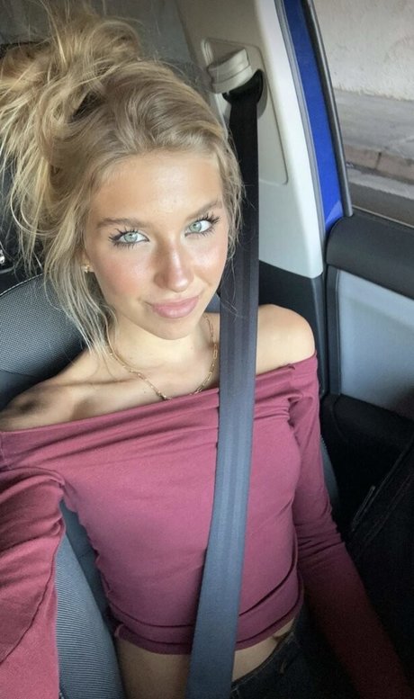 Aniela Leon OnlyFans Leak