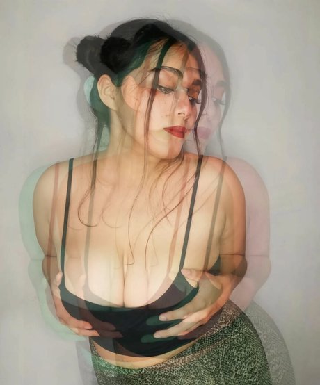 Jaqui Flores OnlyFans Brüste Bild