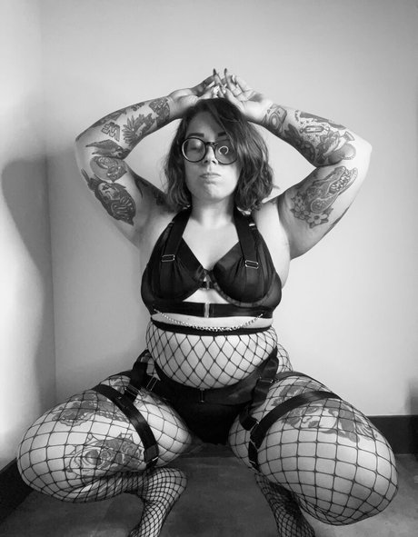 Stepstool Sarah OnlyFans Pornografie geleakt