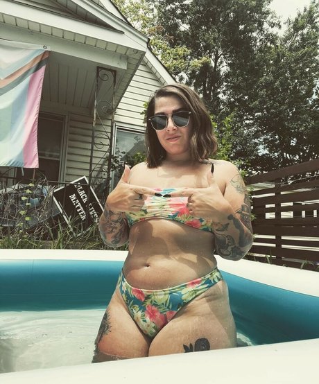 Stepstool Sarah OnlyFans