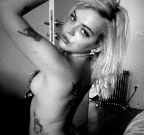 Marija P OnlyFans Lesbisch