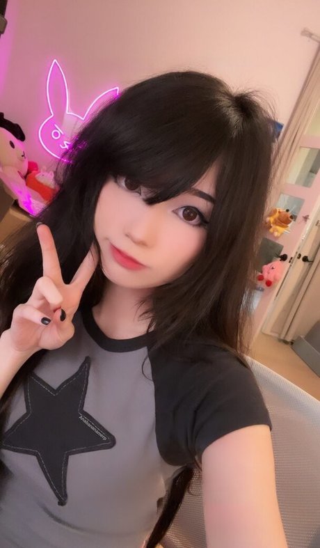 Emiru Nacktbilder von OnlyFans