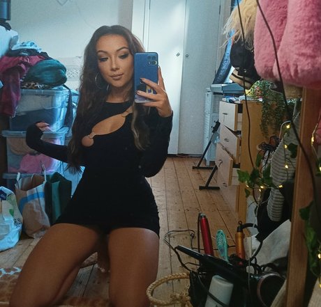 Emilynomates OnlyFans XXX