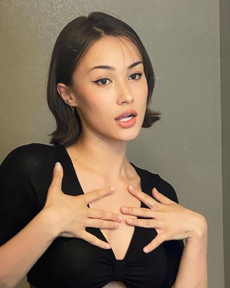 Vikkyboyce OnlyFans geleakte Brüste