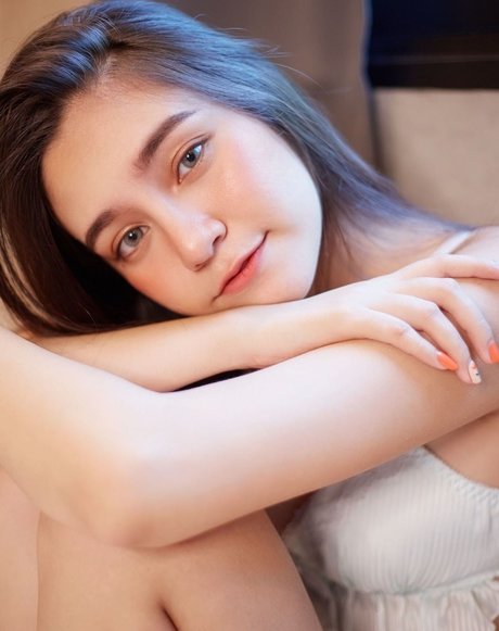 große latina-onlyfans hübsch Porträt