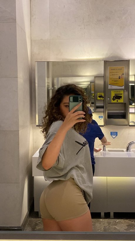 Aleynakutluay OnlyFans Nacktfotos