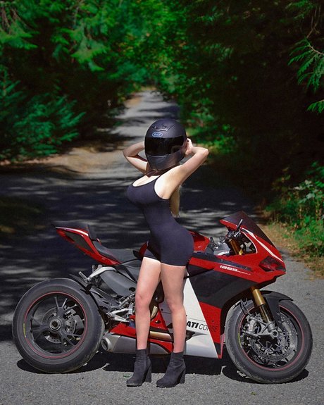 Brooke Michelle OnlyFans-Bilder