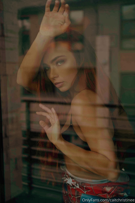 Caitlin Christine NurlyFans-Brüste