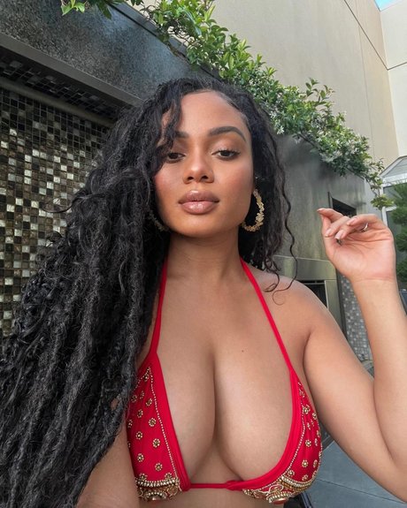 Essence Tatiana Nackt auf OnlyFans Leak