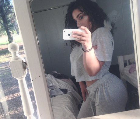 Charlize Tornatola Kostenloses OnlyFans