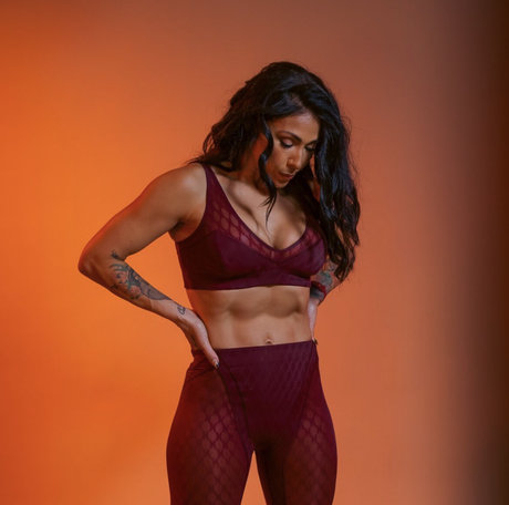 Angelica Curves OnlyFans-Pornos