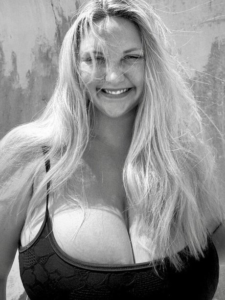 Emma Burzynski_ OnlyFans Nacktbilder