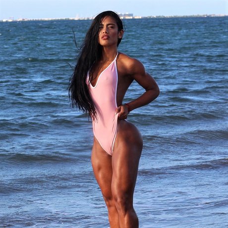 Sunny Doria Vargas Kostenlose OnlyFans-Pornos