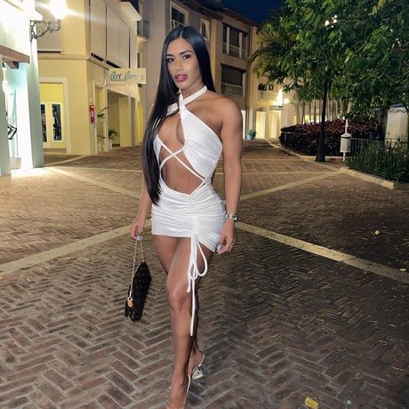 Sunny Doria Vargas OnlyFans-Seite