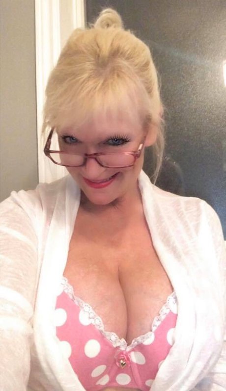 Sandie Lee_ Nacktbilder OnlyFans Geleakt