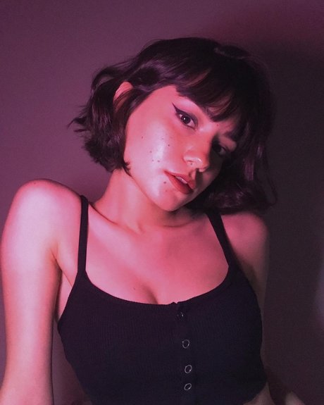 Subaronovv OnlyFans nackte Brüste