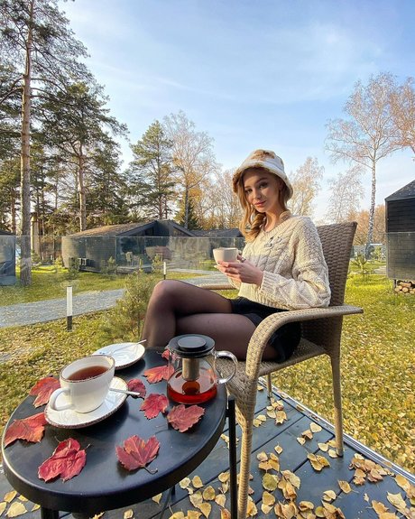 Yulia Kolmakova OnlyFans Model Bilder