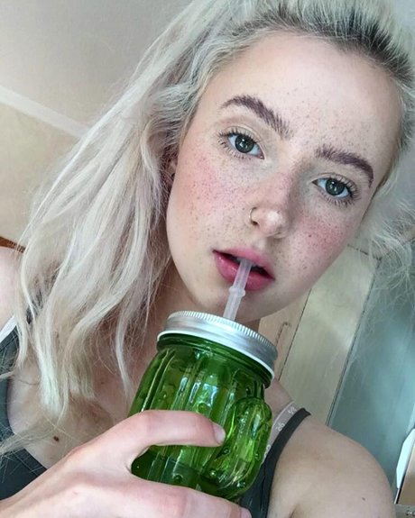 Caelyn Mathews OnlyFans Mega