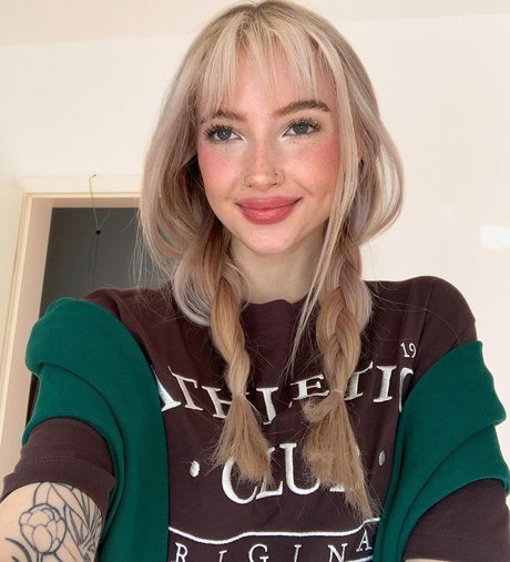 Caelyn Mathews OnlyFans Bilder nackt